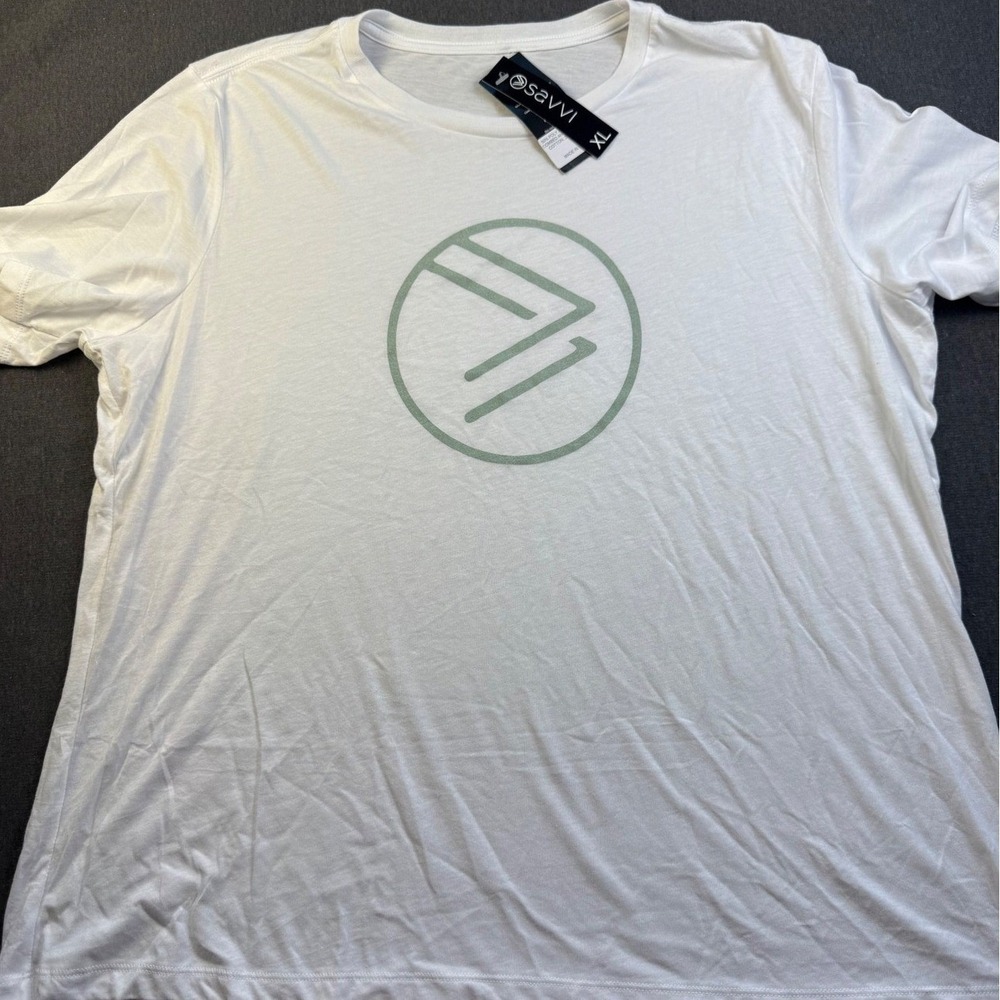 Savvi Graphic T-Shirt‎ Mens XL White Sage Green Logo Crew Neck Short Sleeve NEW